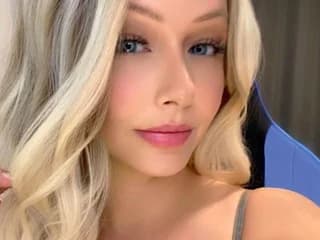 Annabelle_Dixie WebCAM 