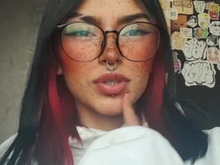 WebCAM of Luy_lovee099