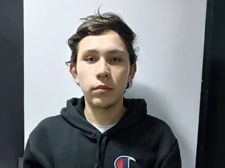 Naugthyhardsexboy WebCAM 